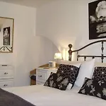 Ellies Oda ve Kahvaltı