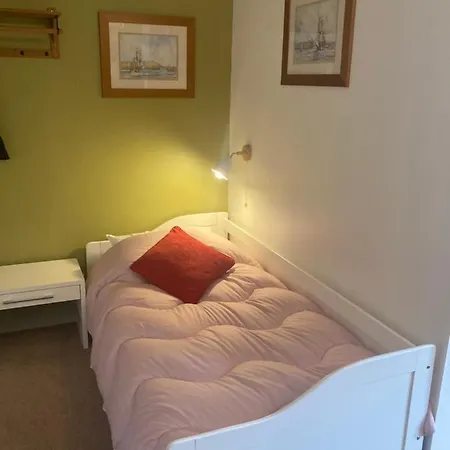 Bed and breakfast Ellies 4*