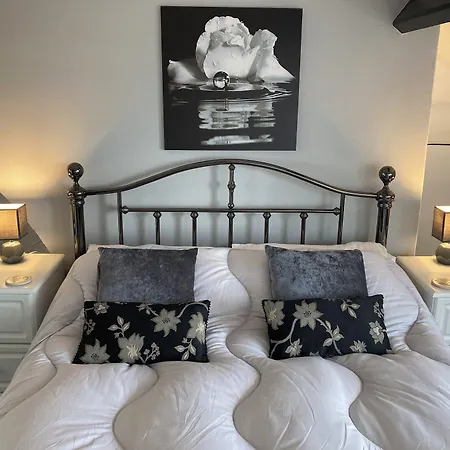 Bed & Breakfast Ellies 4*