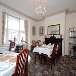 Ellies Bed and Breakfast 4*