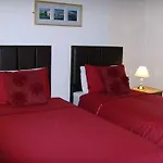 Bed and Breakfast Ellies 4*