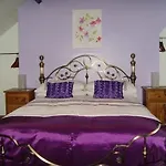 Ellies Bed and Breakfast
