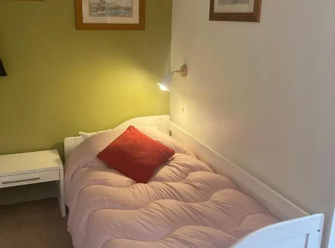 ベッド・アンド・ブレックファスト Ellies 4*