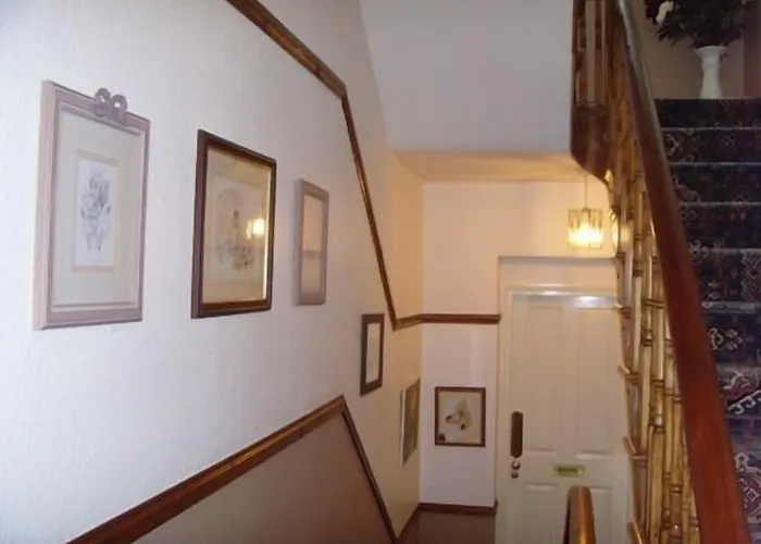 Ellies ベッド・アンド・ブレックファスト 4*