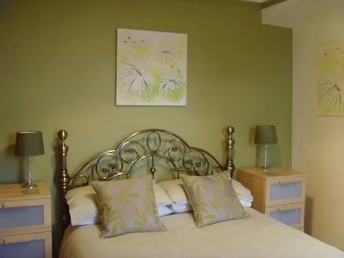 ベッド・アンド・ブレックファスト Ellies